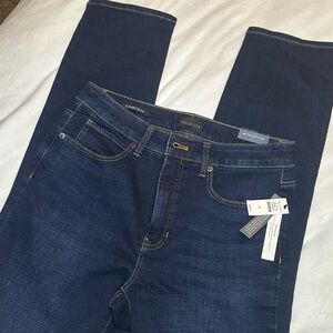 Women’s Talbots Straight Leg Jeans size 6 NWT